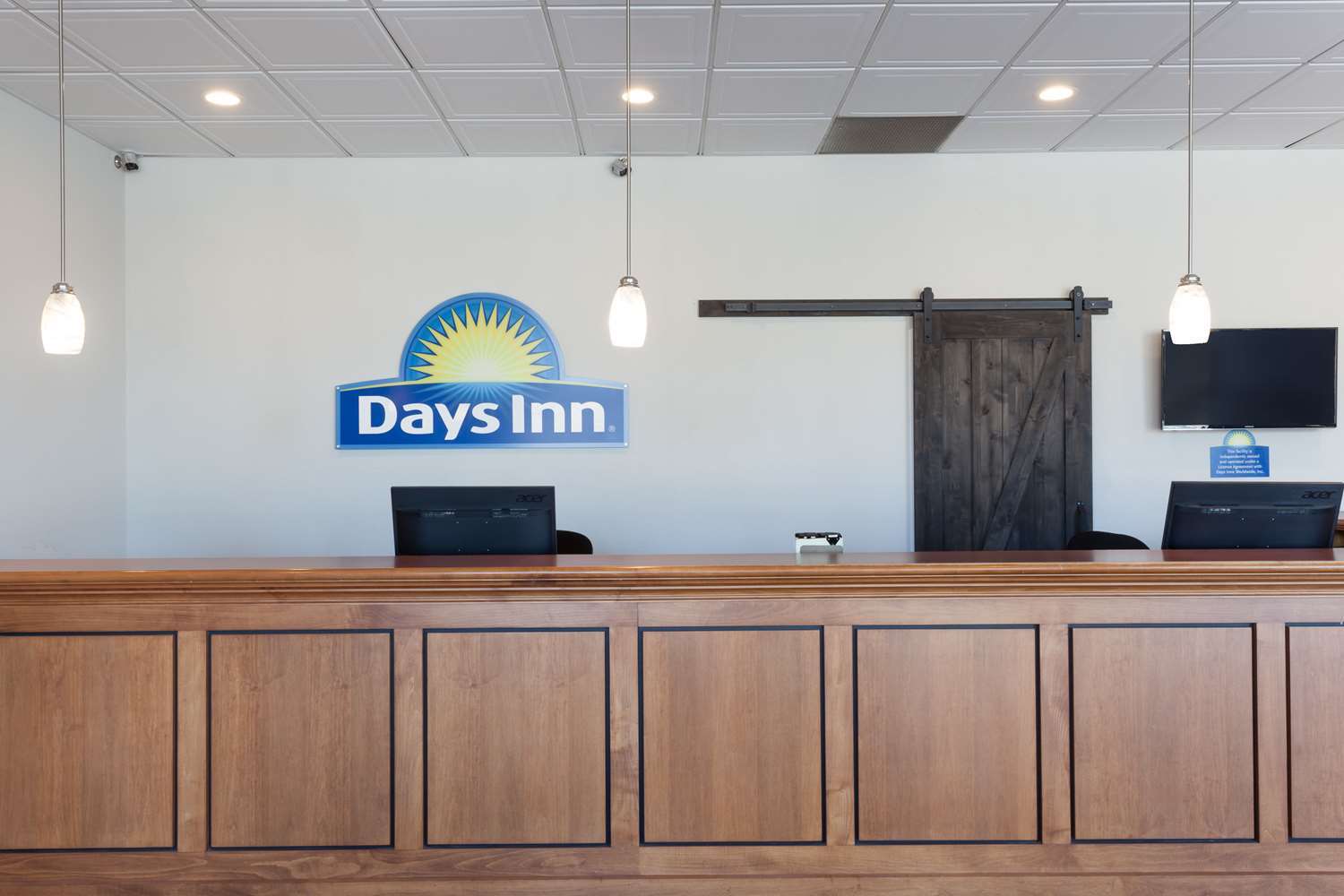 Days Inn & Suites By Wyndham Lancaster Amish Country Mountville Kültér fotó
